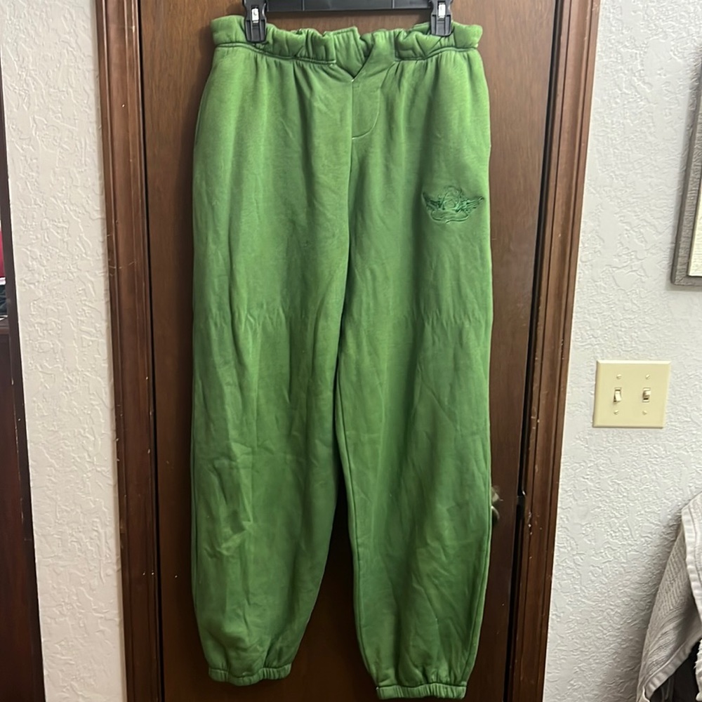 Boys Lie green sweatpants size XL, NWOT